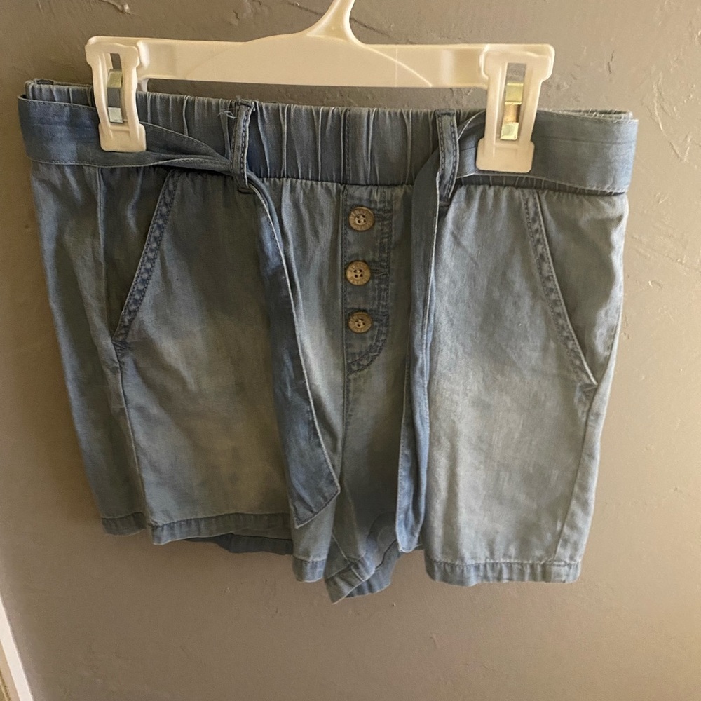 loose jean shorts